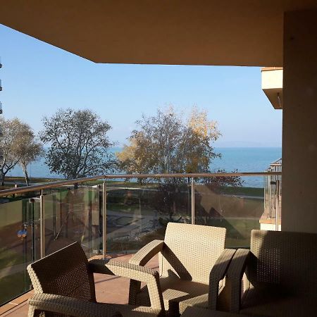 Galeriusbeach Deluxe Apartment Siófok Exteriör bild